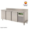 Mesa refrigerada de acero inoxidable con evaporador de tiro forzado con recubrimiento anticorrosión y desescarche automático.