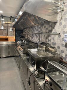 COCINA INSUTRIAL-HAMBURGUESERIA-BACANAL BURGUER-SEVILLA